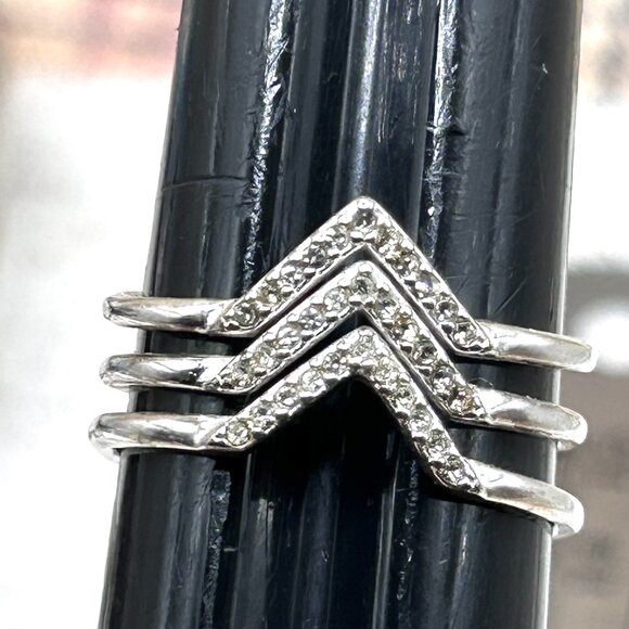 Stella & Dot Silver Crystal Chevron Wide Band Designer Signed Ring - Picture 10 of 13